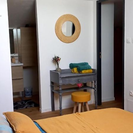 Charmant Logement Avec Terrasse Salinelles Luaran gambar